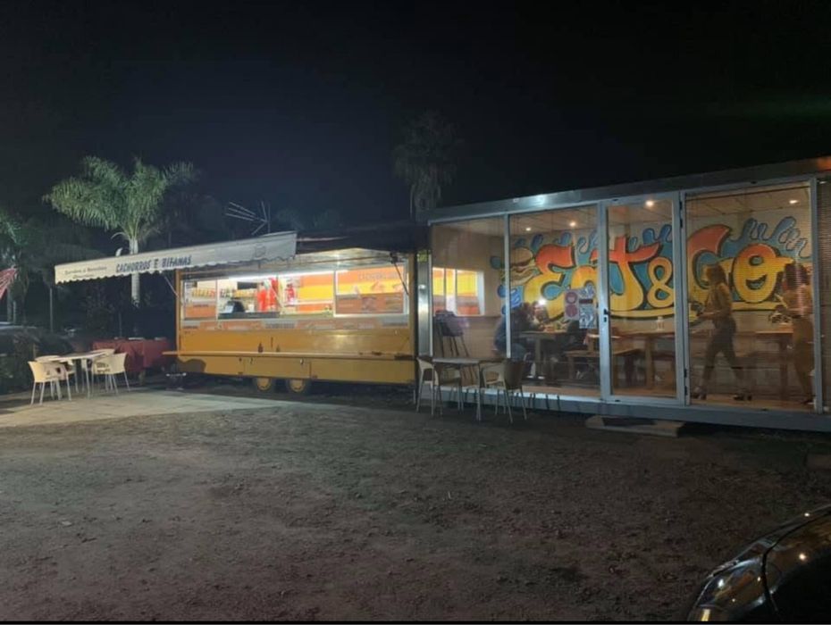 Roulott bar totalmente equipada, pronta a trabalhar