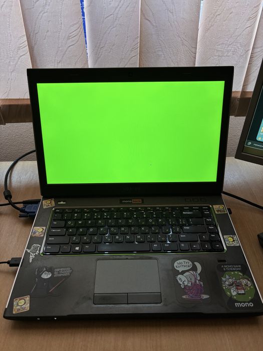 Dell Vostro 3560 i7/16gb/256ssd/500hdd, нова батарея