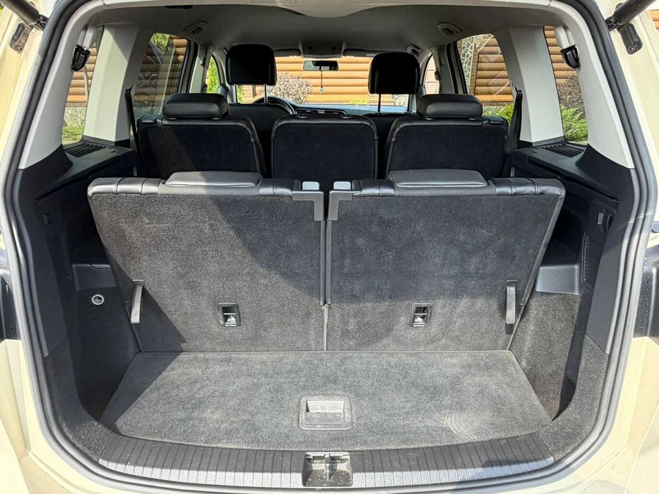 Volkswagen Touran 2016