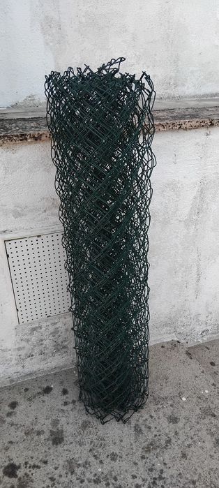 Rede de vedação de malha verde  10 mts x  1,20 mts   NOVA