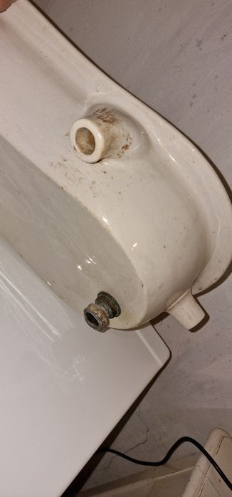 Bidé antigo em louça