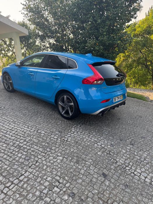 Volvo V40 R Design