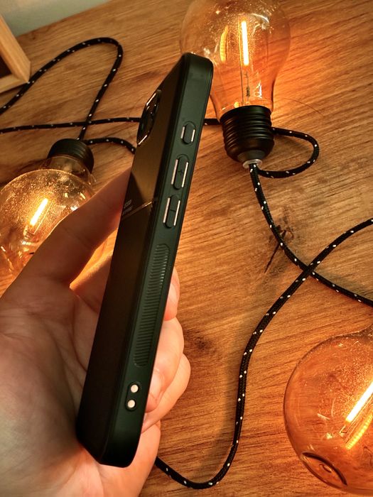 Чехол для iphone 16e