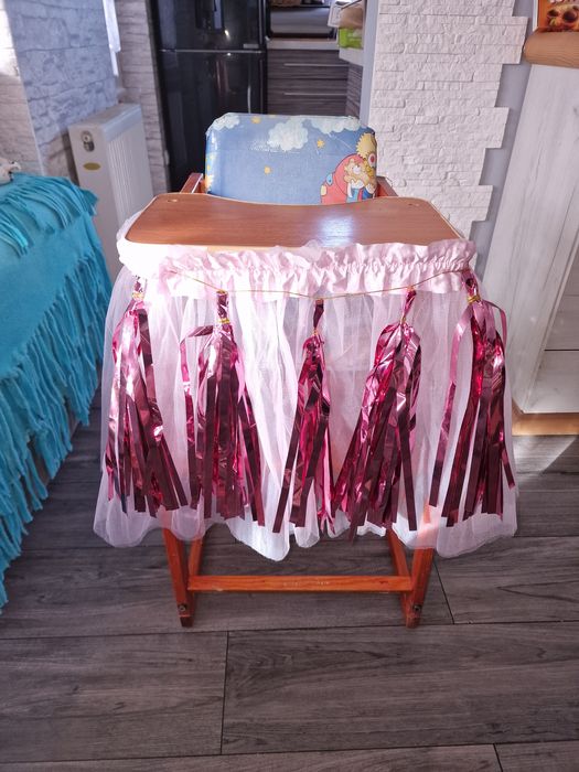 Tiulowa Dekoracja na krzesełko