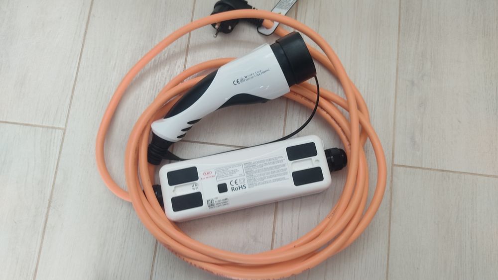 Зарядка для електромобіля kia, Hyundai  Оригінал