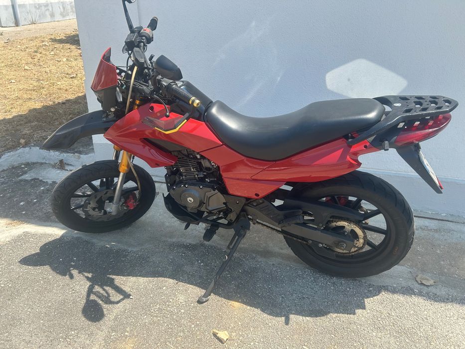 Keeway 125cc carta carro