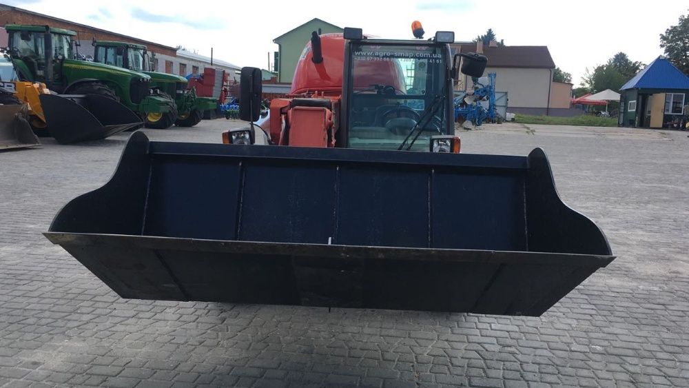 Ковш. Ківш земляний для Manitou та JCB.