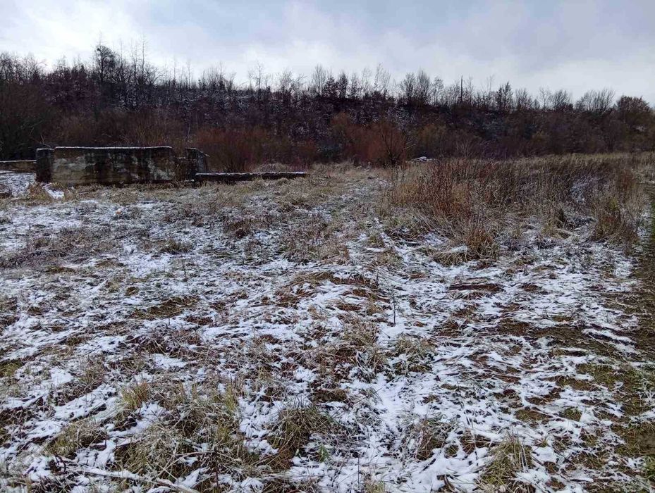 Продаю незавершене пром. буд-тво, Свалява , зем.  150 соток,  по 665$.