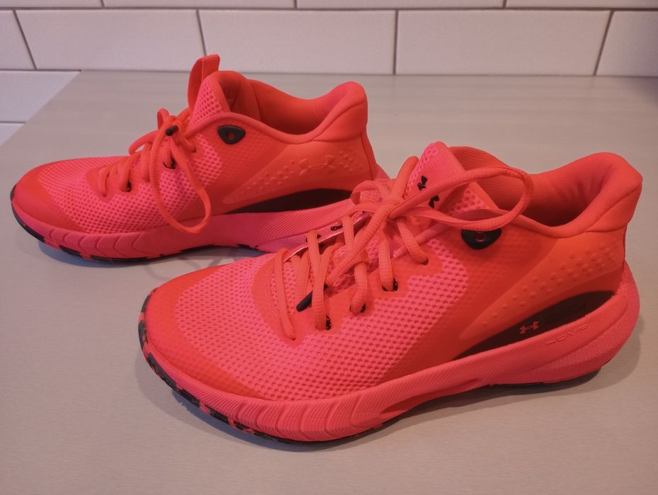 Buty sportowe NOWE marki UNDER ARMOUR, hovr