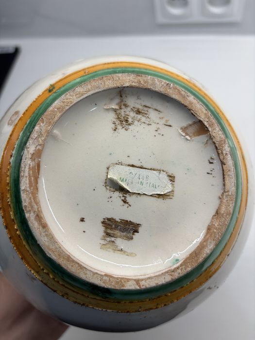 Kufle z kanionki oraz wloski wazon z motywem kwiatowym