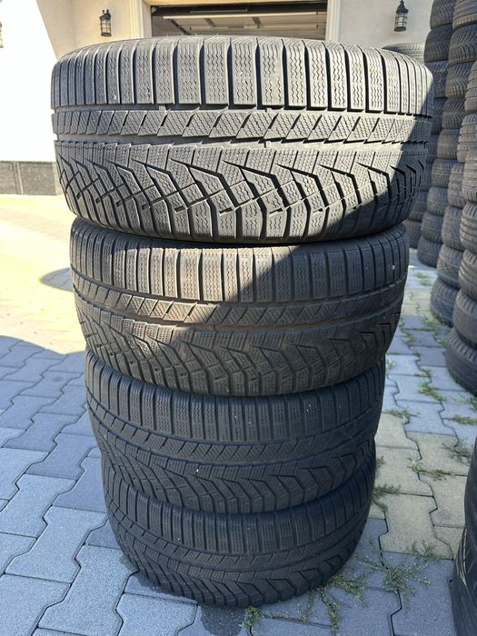 255/45/18 шини у гарному стані