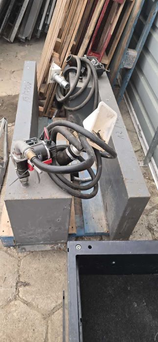 Zbiornik mobilny na olej napędowy o pojemności 250l