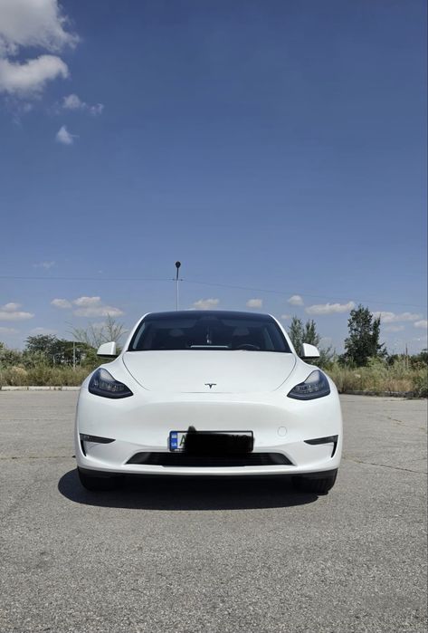 Продам Tesla model Y