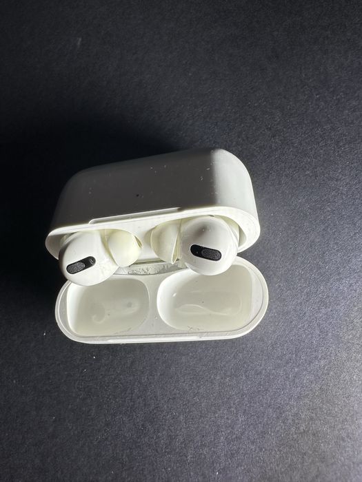 AirPods Pro (1 покоління)