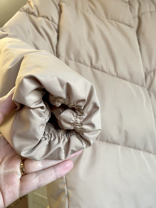 Куртка зимова жіноча бежева розмір М