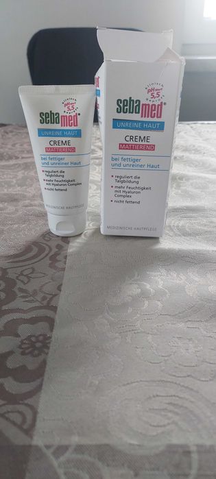 Krem matujący do skóry z niedoskonałościami, 50 ml