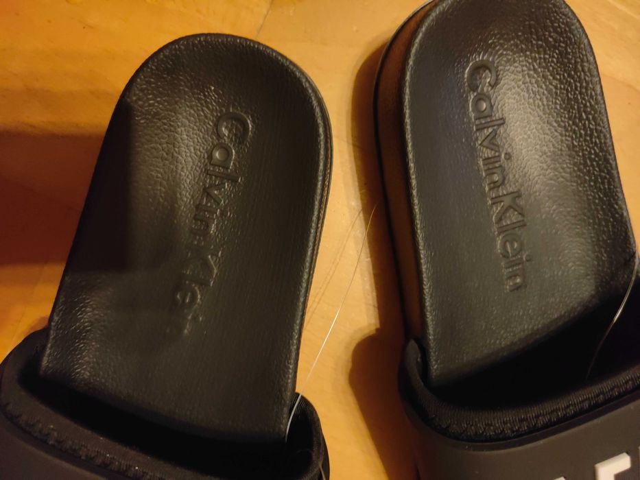 Sprzedam klapki Calvin Klein w rozmiarze 41