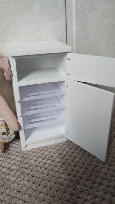 Miniatura lodówka drewniana Mailleg lub innych małych lalek