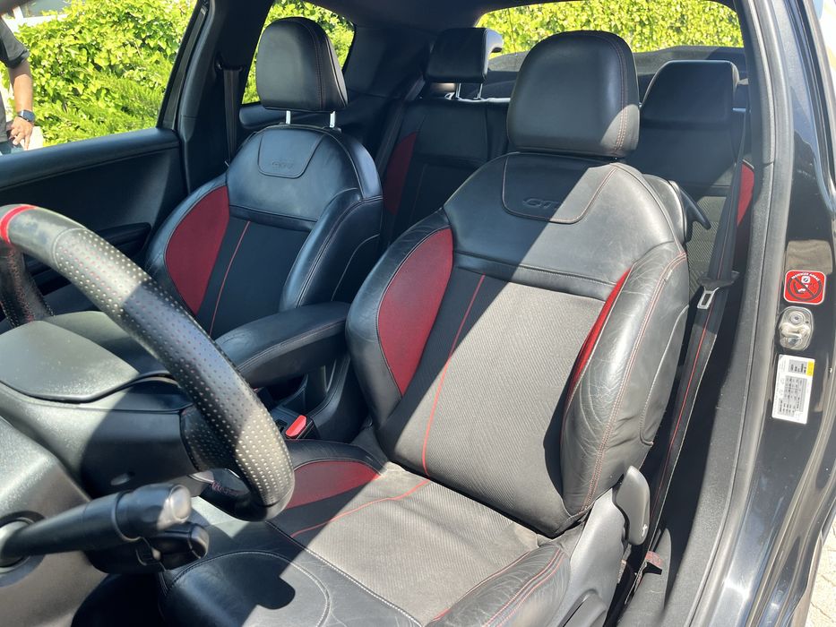 Peugeot 208 GTI 2013