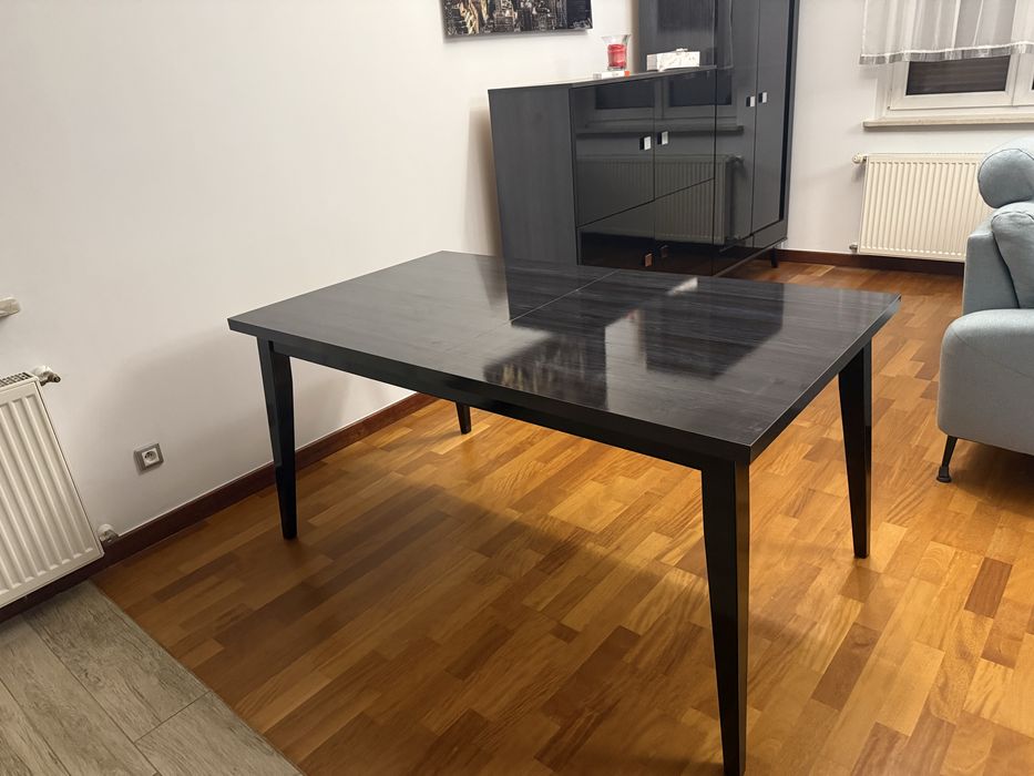 Piękny stół rozkładany Chicago z litego drewna  160x90