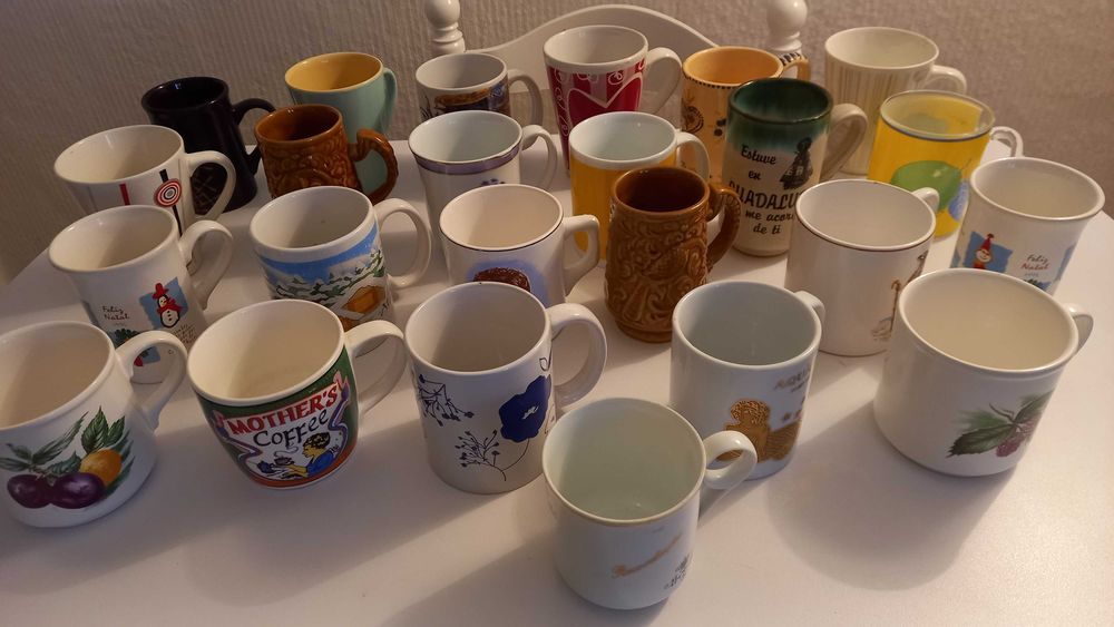 Canecas em louça não mando á cobrança