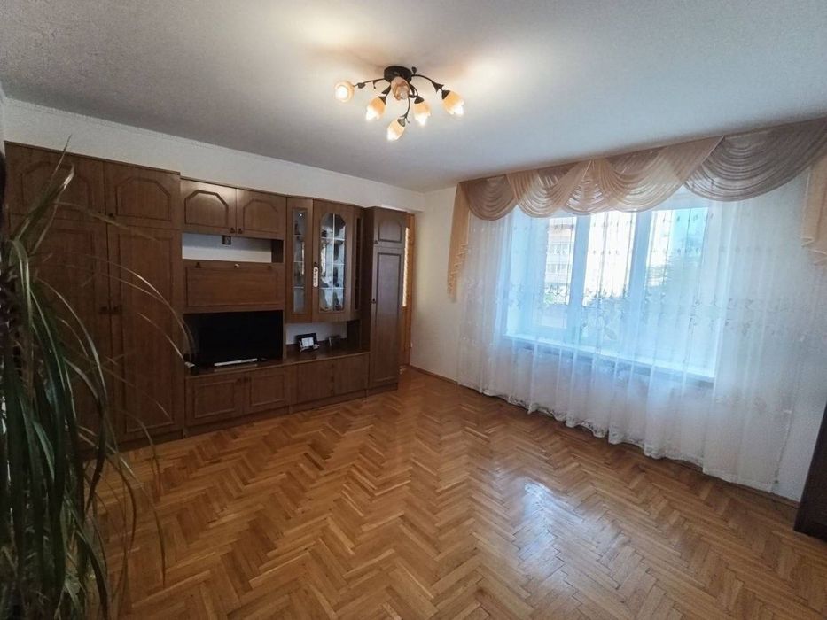 Продається 2-к  квартира в Дрогобичі