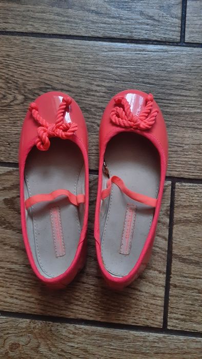 Lakierowane baleriny Zara r. 29