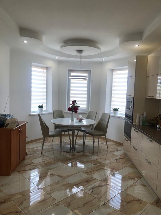 Продам будинок в с Підгайці площею 217 м2