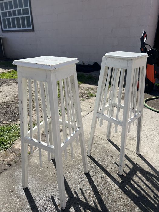 Белые декоративные подставки