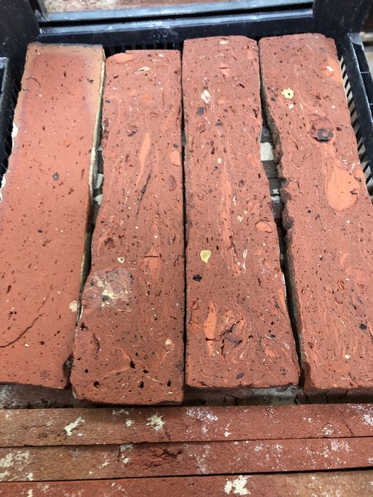 Фасадна облицовочная клинкерная плитка из старинного кирпича