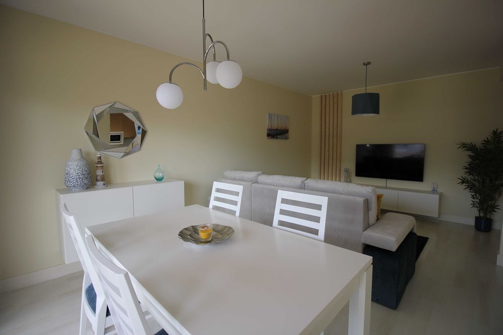 Setembro a preços esp. consulte.- Apartamento T1 Praia da Rocha  Piscina + Garagem em condominio privado.