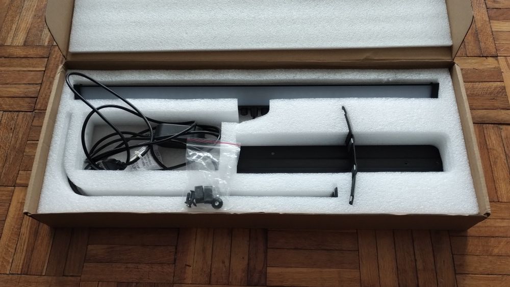 One 80 Lite oświetlenie do tarczy dart