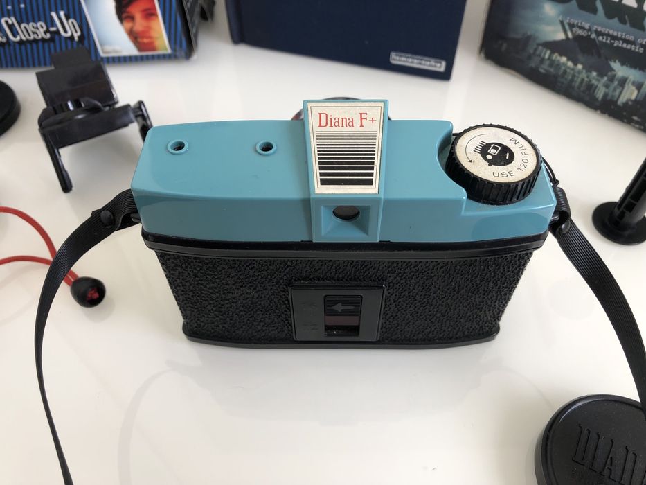 Lomo Diana F+ com Diana Lens wide Angle e Close Up Vinted retro