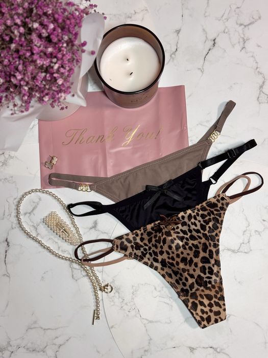 Набір жіночих трусиків