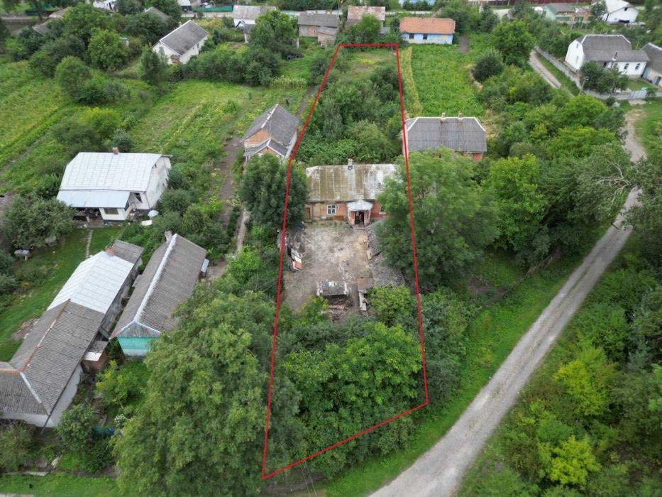 Продаж будинку з земельною ділянкою Львівська область, с. Завидовичі
