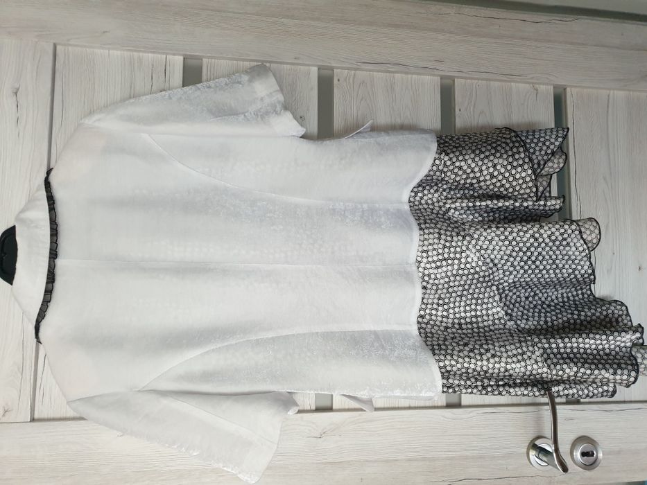 Sprzedam elegancki komplet z spódnica  + bluzka