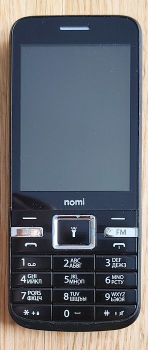 Nomi i300 телефон