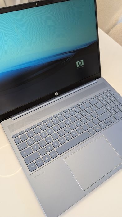 HP Pavilion 16-af0003sl Intel Core Ultra 5 16 GB / 512 GB Blue (2025)