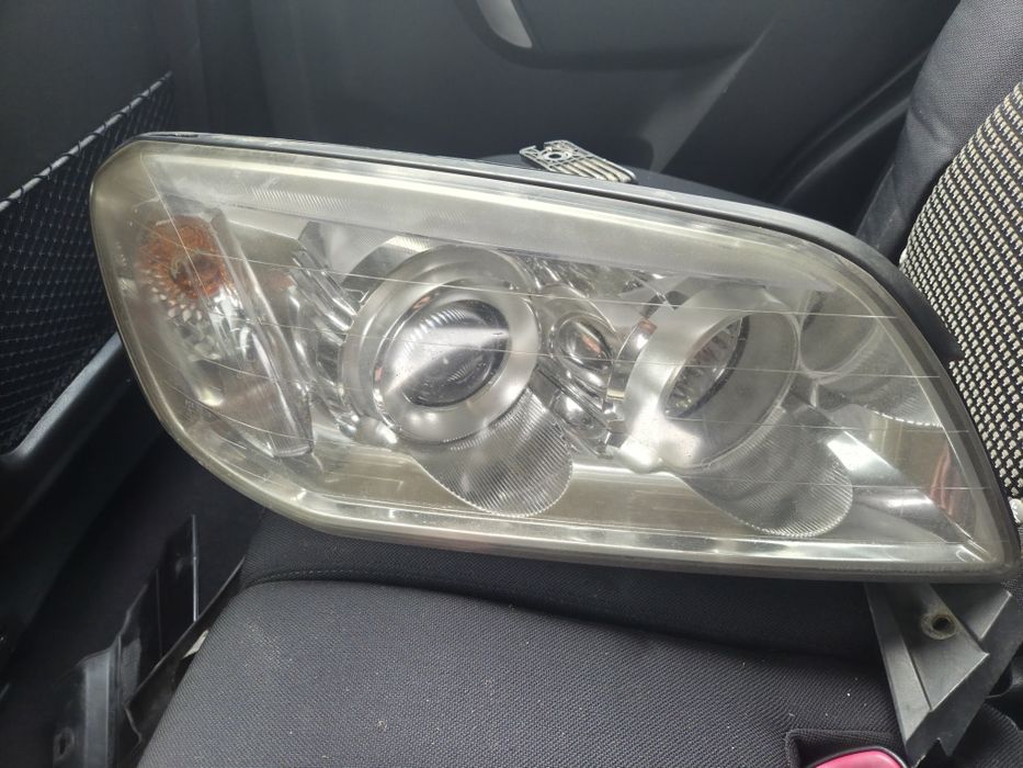 Lampy Xenon Prawa Lewa Chevrolet Captiva Całe