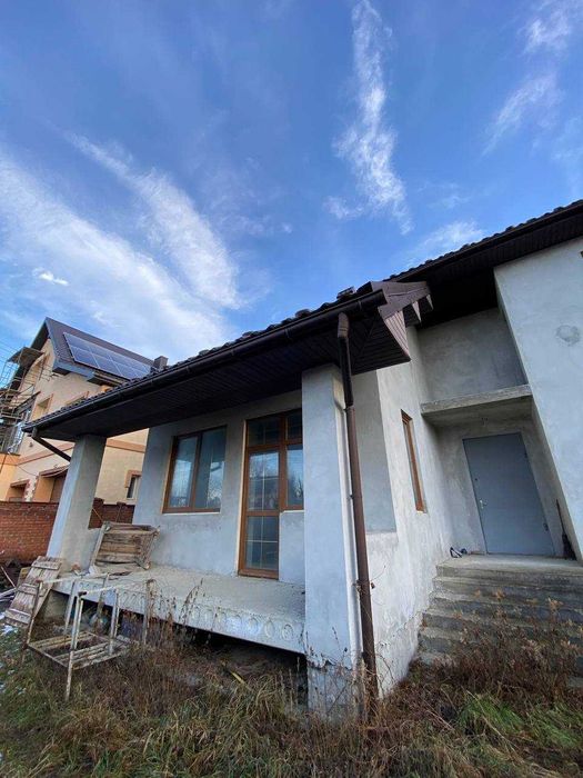 Продається будинок з зем діл в затишній місцевості готовий до ремонту