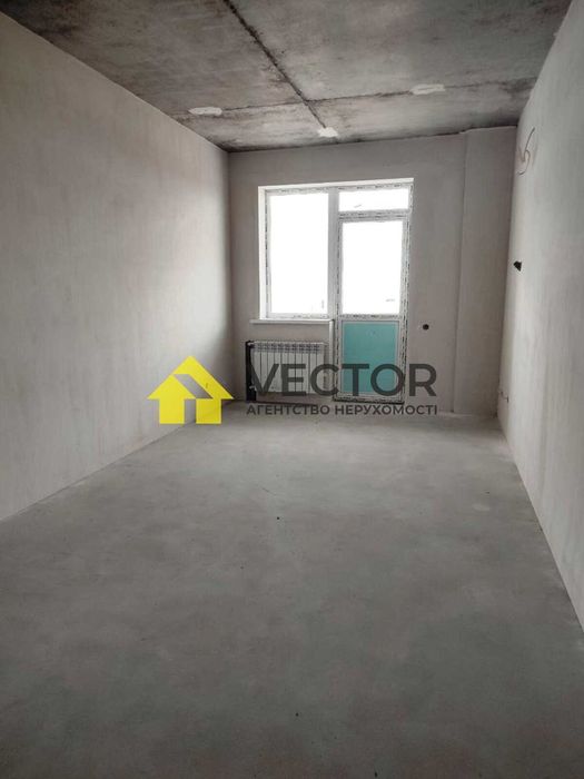 Найбільша квартира у ЖК Пелюстковий 65м2. Кухня 13м2. Переуступка