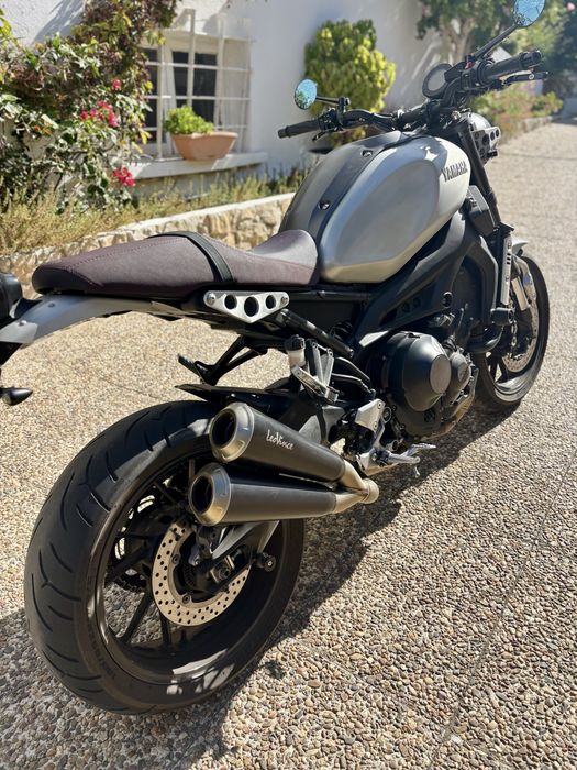 Escape Leo Vince GP Duals - Yamaha XSR 900