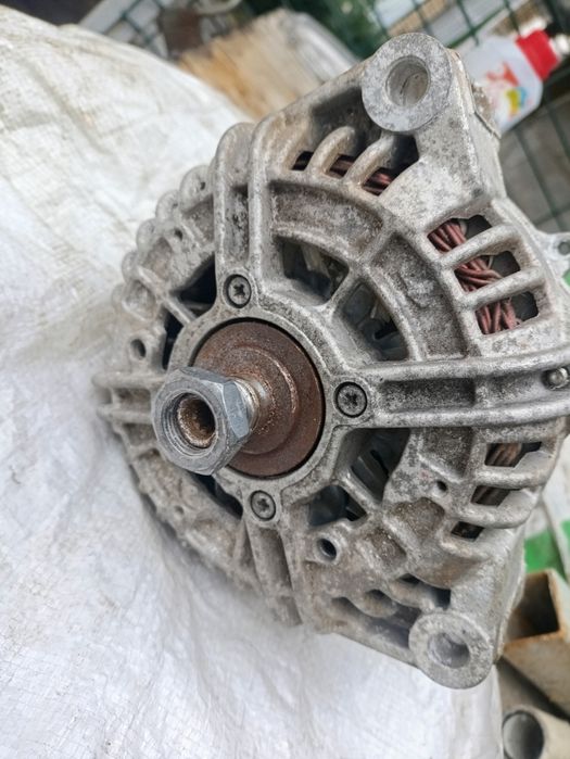 Генератор..тракторный.