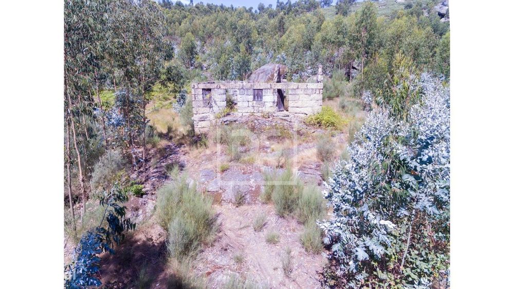 Moradia Devoluta T0 Venda em Vila Boa de Quires e Maureles,Marco de Ca