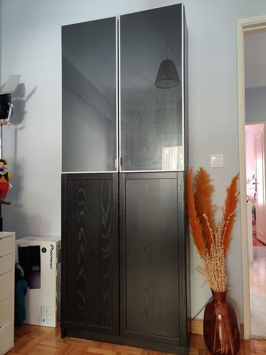 Estante c/portas de vidro, preto efeito carvalho