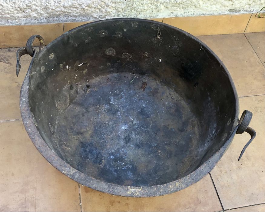 Panela antiga (rojōes)