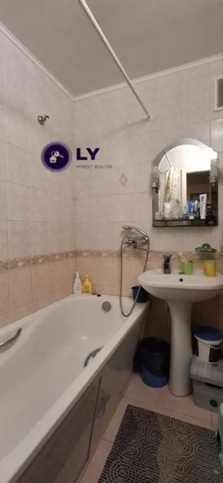 Продам 4к квартиру, ж/м Перемога, бул. Слави