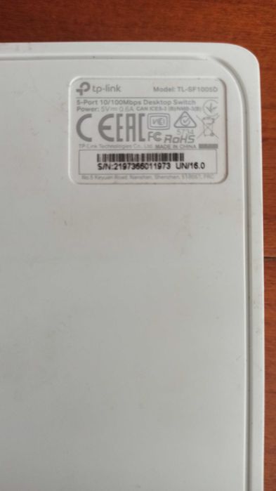 Switch TP-Link TL-SF1005D