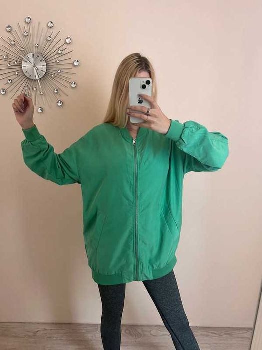 Zielona kurtka bomberka oversize długa Monki S 36 70% modal