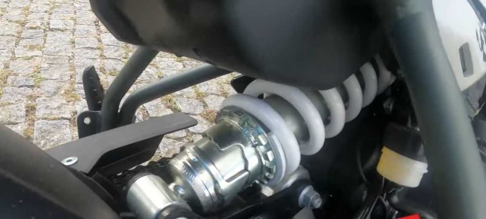 Royal Enfield  HIMALAYAN 450 Tubeless - 450 Kms